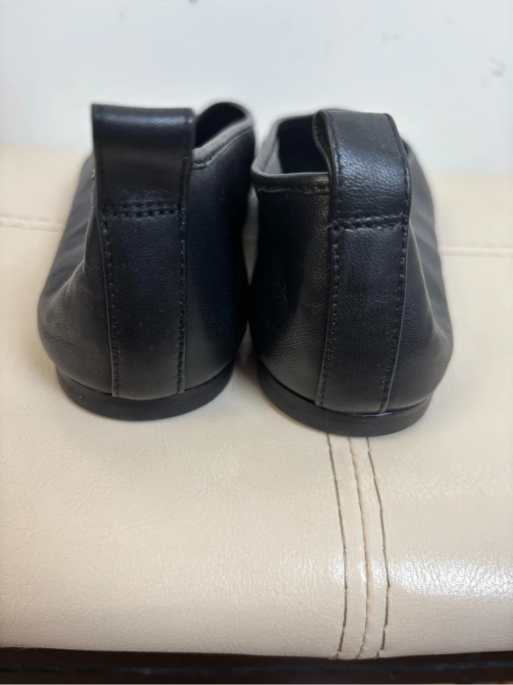 Vince Vivian Black Leather Ballet Flat Size 9M